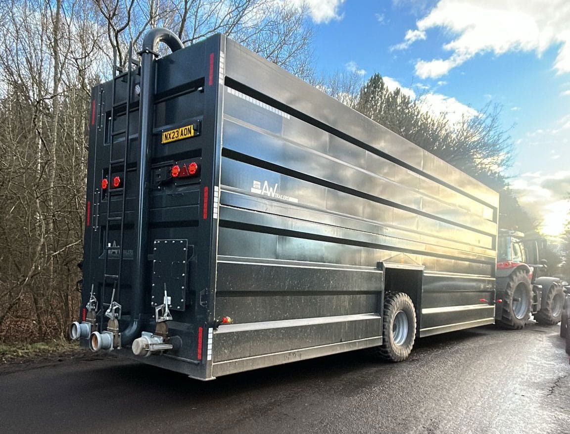 Mobile liquid storage tank trailer used by Hardy Utilities for temporary wastewater storage and over-pumping projects.